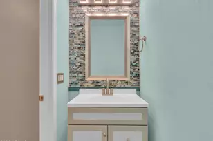 2307 W Desert Ln, Phoenix, AZ 85041 - Photo 23
