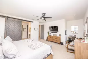 2037 W Kinfield Trail, Phoenix, AZ 85085 - Photo 19