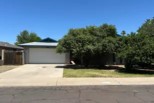 8708 E Malcomb Dr E, Scottsdale, AZ 85250 - Photo 1