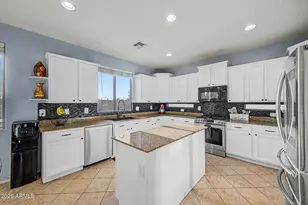 2502 N 120th Dr, Avondale, AZ 85392 - Photo 11