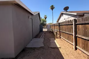 6944 W Verde Ln, Phoenix, AZ 85033 - Photo 19
