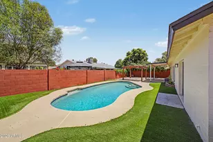 814 E Chilton Dr, Tempe, AZ 85283 - Photo 45