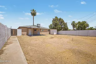 2929 W Loma Ln, Phoenix, AZ 85051 - Photo 23