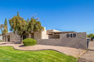 949 S McClintock Dr, Tempe, AZ 85281 - Photo 27