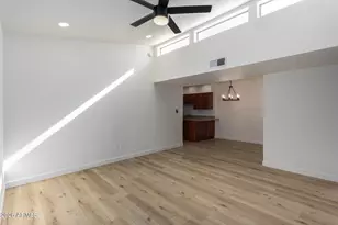 949 S McClintock Dr, Tempe, AZ 85281 - Photo 5