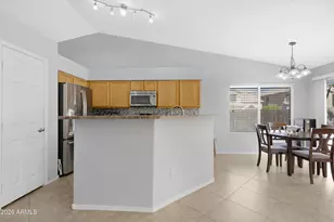 724 E Kesler Ln, Chandler, AZ 85225 - Photo 13