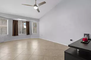 724 E Kesler Ln, Chandler, AZ 85225 - Photo 5