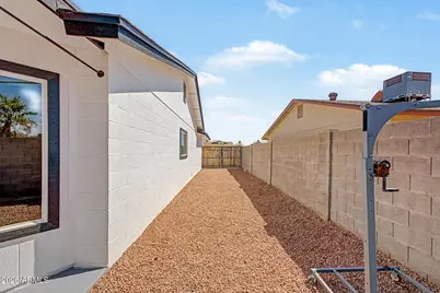 11106 W Glenrosa Avenue, Phoenix, AZ 85037 - Photo 31