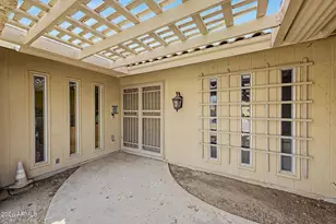 14350 N Medinan Dr, Phoenix, AZ 85022 - Photo 35