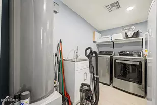 14350 N Medinan Dr, Phoenix, AZ 85022 - Photo 23