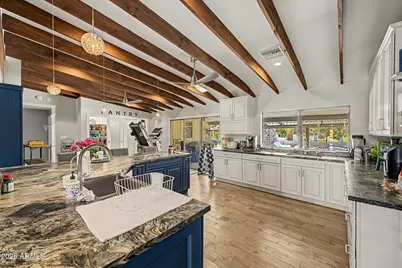 14350 N Medinan Drive, Phoenix, AZ 85022 - Photo 3