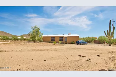 39805 N New River Road, Phoenix, AZ 85086 - Photo 3