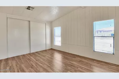39805 N New River Road, Phoenix, AZ 85086 - Photo 15