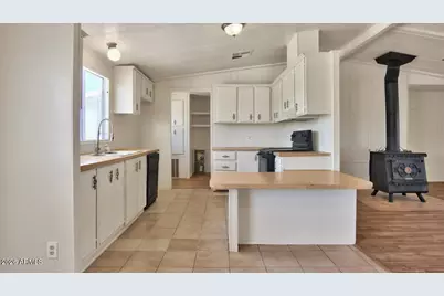 39805 N New River Road, Phoenix, AZ 85086 - Photo 13