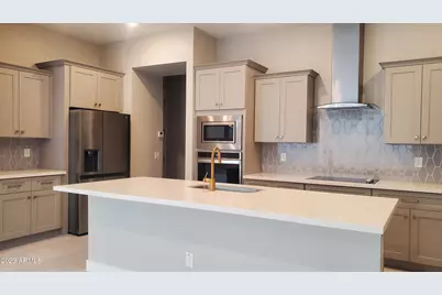 241 E Azalea Drive, Chandler, AZ 85286 - Photo 7
