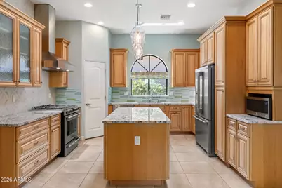 11660 W Lakeview Court, Surprise, AZ 85378 - Photo 3