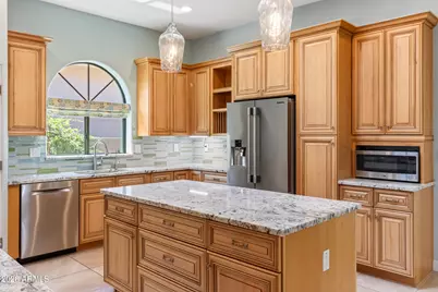 11660 W Lakeview Court, Surprise, AZ 85378 - Photo 19