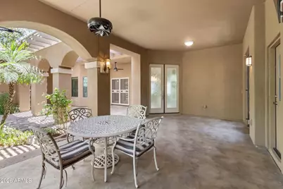 11660 W Lakeview Court, Surprise, AZ 85378 - Photo 9