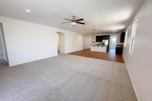 8014 W Atlantis Wy, Phoenix, AZ 85043 - Photo 3