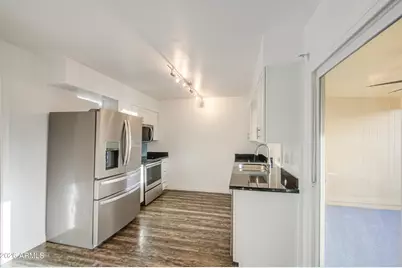 10921 W Santa Fe Drive, Sun City, AZ 85351 - Photo 17