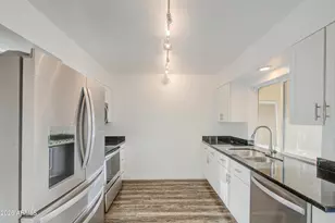 10921 W Santa Fe Dr, Sun City, AZ 85351 - Photo 19