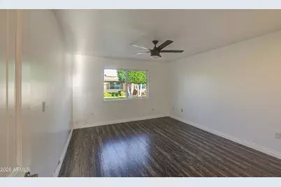 10921 W Santa Fe Drive, Sun City, AZ 85351 - Photo 5
