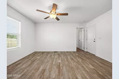 18296 S Frontier Road, Peeples Valley, AZ 86332 - Photo 19
