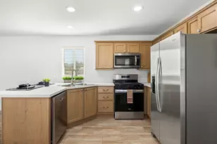 18296 S Frontier Rd, Peeples Valley, AZ 86332 - Photo 13