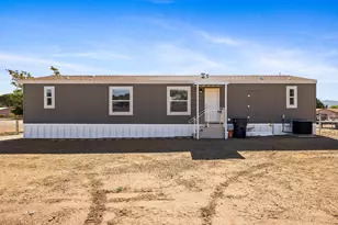 18296 S Frontier Rd, Peeples Valley, AZ 86332 - Photo 27