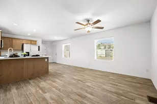 18296 S Frontier Rd, Peeples Valley, AZ 86332 - Photo 9