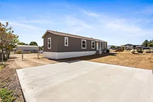 18296 S Frontier Rd, Peeples Valley, AZ 86332 - Photo 29