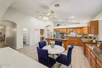 3903 W Grandview Road, Phoenix, AZ 85053 - Photo 9