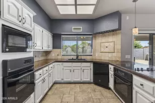 6346 E Camelot Dr, Mesa, AZ 85215 - Photo 13