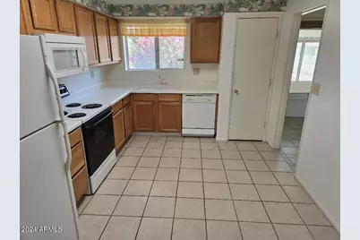 15457 N Ridgeview Road, Sun City, AZ 85351 - Photo 9