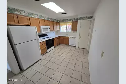 15457 N Ridgeview Road, Sun City, AZ 85351 - Photo 7