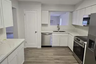 10166 W Cinnebar Ave, Sun City, AZ 85351 - Photo 7