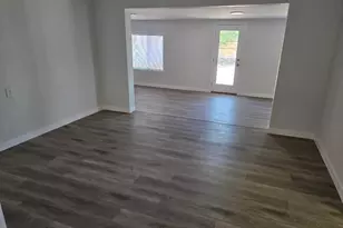 10166 W Cinnebar Ave, Sun City, AZ 85351 - Photo 11