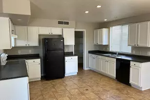 1385 E Betsy Ln, Gilbert, AZ 85296 - Photo 3