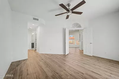 10249 N 12th Place #2, Phoenix, AZ 85020 - Photo 13
