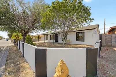 3802 W Sunland Avenue, Phoenix, AZ 85041 - Photo 3