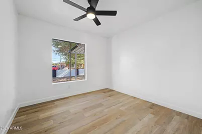 3802 W Sunland Avenue, Phoenix, AZ 85041 - Photo 17