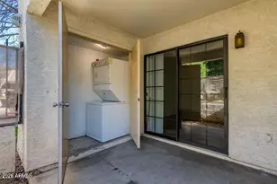 3119 W Cochise Dr, Phoenix, AZ 85051 - Photo 13