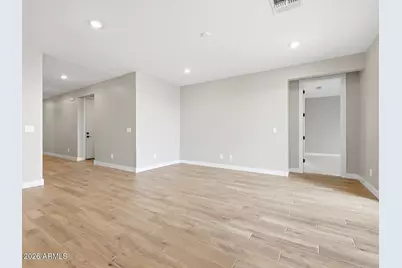 7762 W Hayward Avenue, Glendale, AZ 85303 - Photo 5