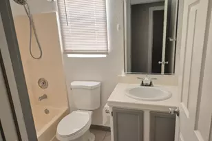 23817 N 38th Ave, Glendale, AZ 85310 - Photo 7