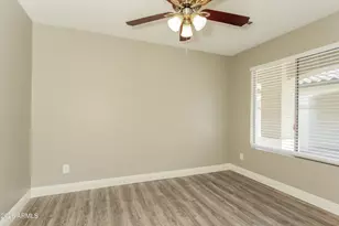 7005 S 31st Dr, Phoenix, AZ 85041 - Photo 9