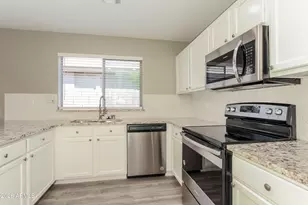 7005 S 31st Dr, Phoenix, AZ 85041 - Photo 3