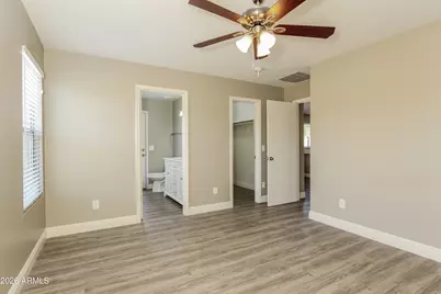 7005 S 31st Drive, Phoenix, AZ 85041 - Photo 11