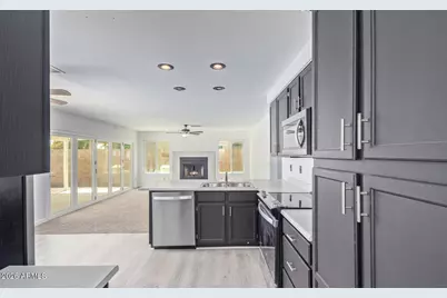 11991 N 69th Avenue, Peoria, AZ 85345 - Photo 13