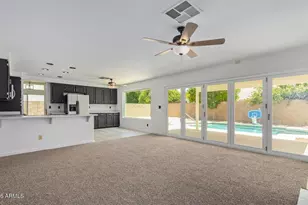 11991 N 69th Ave, Peoria, AZ 85345 - Photo 11