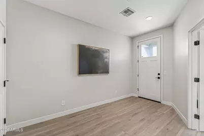 2601 E Clarendon Avenue #3, Phoenix, AZ 85016 - Photo 5
